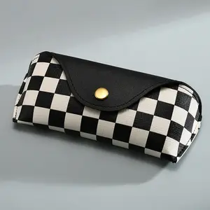 PU Leather U-Shaped Glasses Case for Women Men, Soft Anti-Pressure Sunglasses Storage Pouch, Checkered Pattern Eyeglass Protector Bag, Portable Eyewear Organizer for Travel & Daily Use