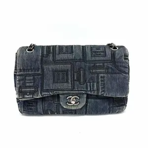 Pre-owned CHANEL CF Denim 22 Stamp 2017 30cm N22495803