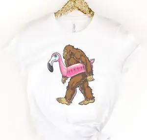 Vintage American Bigfoot Graphic Tees USA Big foot Tshirt Sasquatch Patriotic Top Flamingo Bigfoot T-shirt Retro Bigfoot Tshirt Fun Flamingo Tee Bigfoot Fun T-shirt