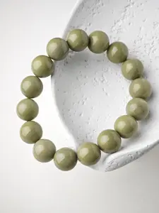 Light Agate Bracelet, High-End Minimalist Design, Silky Smooth Agate Beads, Luxe Calm Vibe Accessory for Daily & Office Wear
