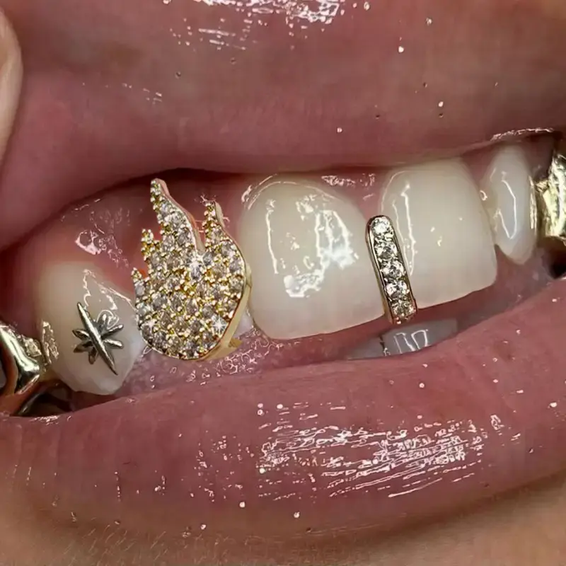 2Pcs Hip Hop Grillz-Copper Base with Sparkling Synthetic Zirconia Stones, Full Coverage Unisex Jewelry for Cool Gift for Rappers