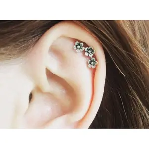 316L Stainless Steel Triple Flower Cartilage Earring
