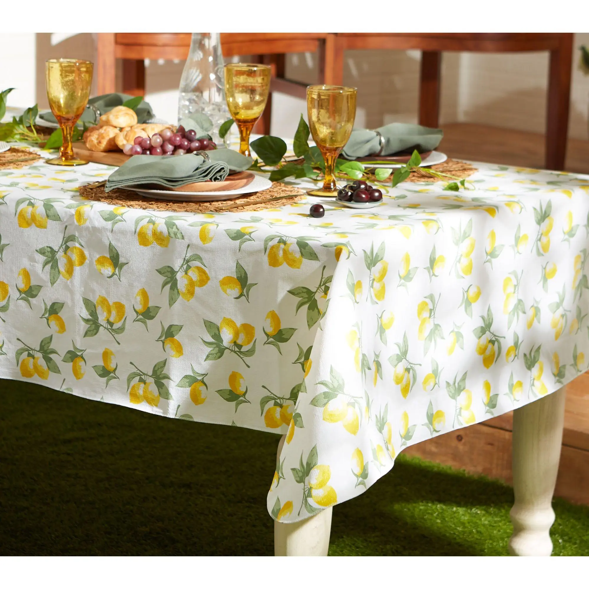 Design Imports 70" Round Summer Lemons Vinyl Talecloth