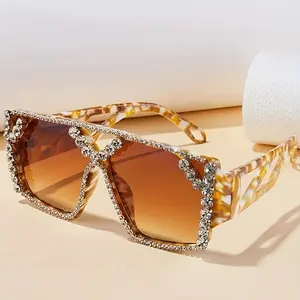 Women's geometric oversized hollow camera mirror, rhinestone decoration, a must for birthdays