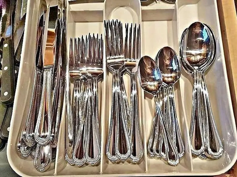 20 Piece Silverware Stainless Steel Flatware Cutlery Set Service for 4 20 Piece Silverware Stainless Steel Flatware Cutlery Set Service for 4