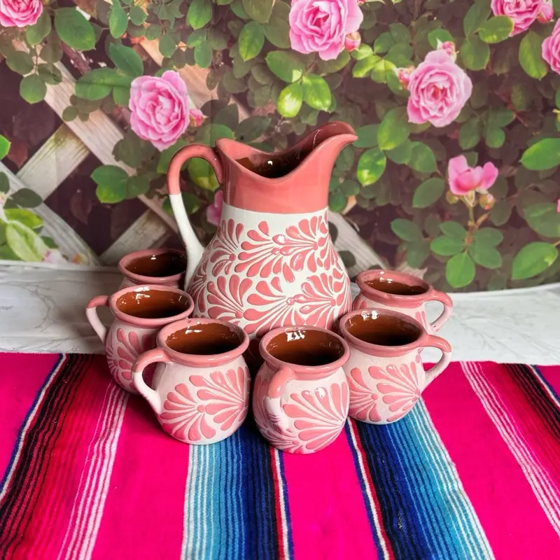 Engove Pitcher Relieve Color Rosa /blanco Set con 6 mug de 355 ml with Elegant Design and White Finish for Your Decor Needs Pink Floral Pattern Jug Mexican Kitchen Utensils Table
