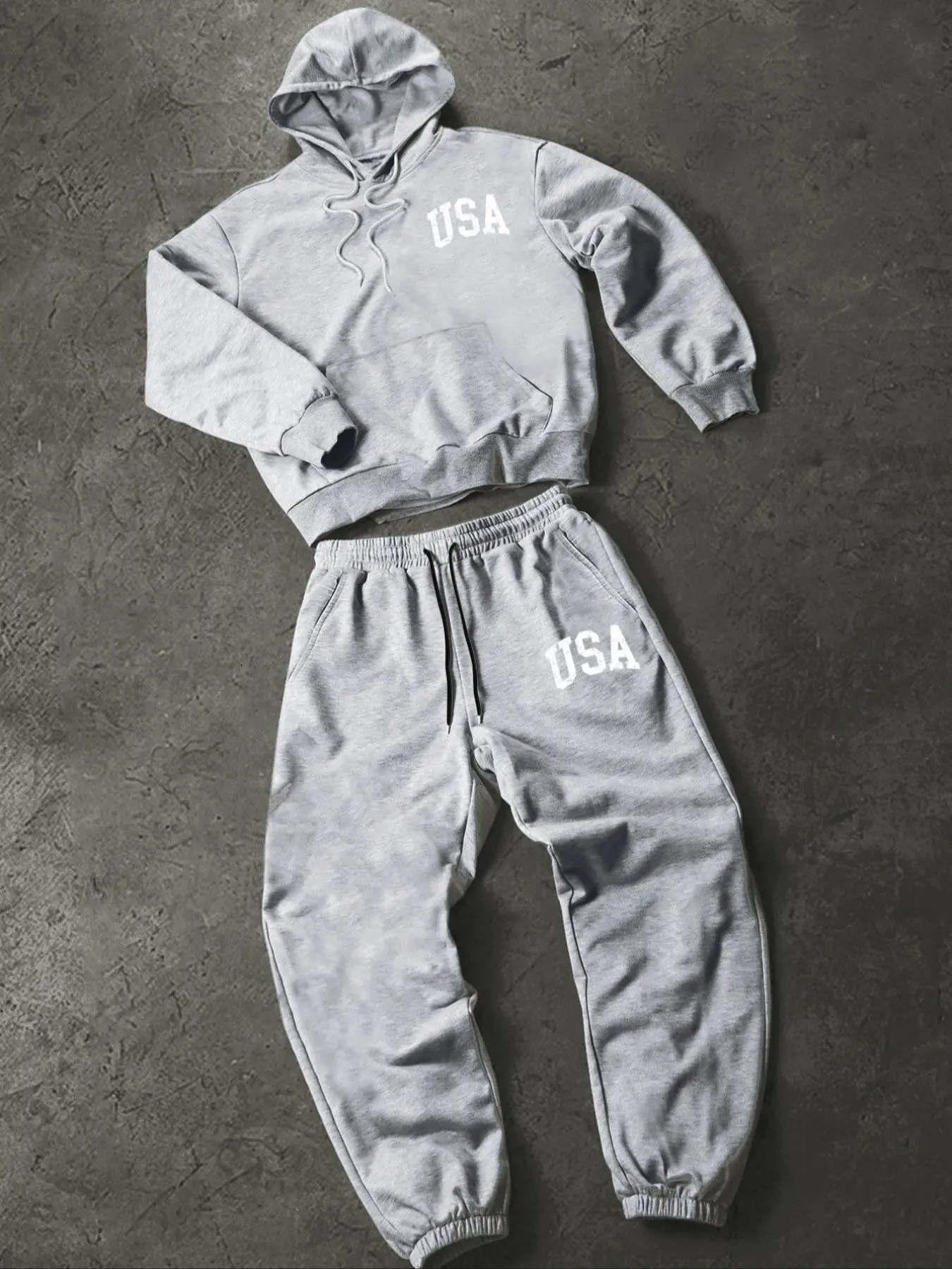 Men's preppy two-piece tracksuit outfit set: hooded sweatshirt and drawstring trousers, with a letter graphic design, perfect for autumn and winter.