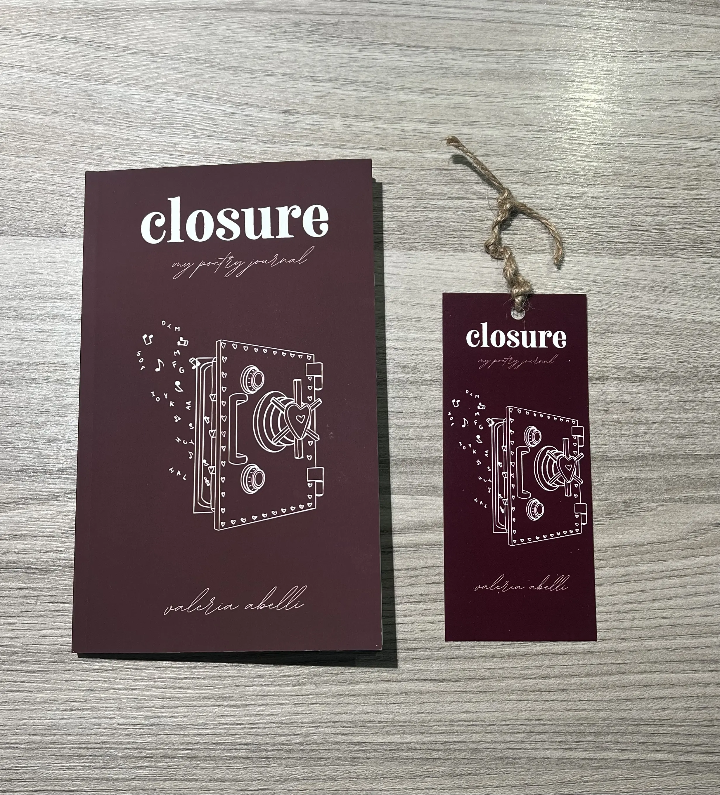 Signed "Closure" Bundle by Valeria Abelli