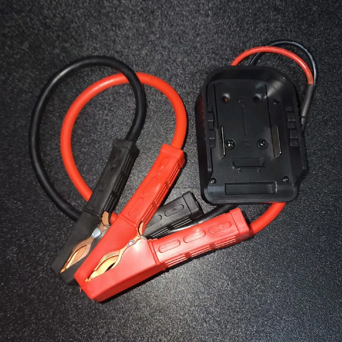 "Maki Blue" Jump Start Pack.   Requires "Maki Blue" 18 Volt Lithium Ion Battery Pack.