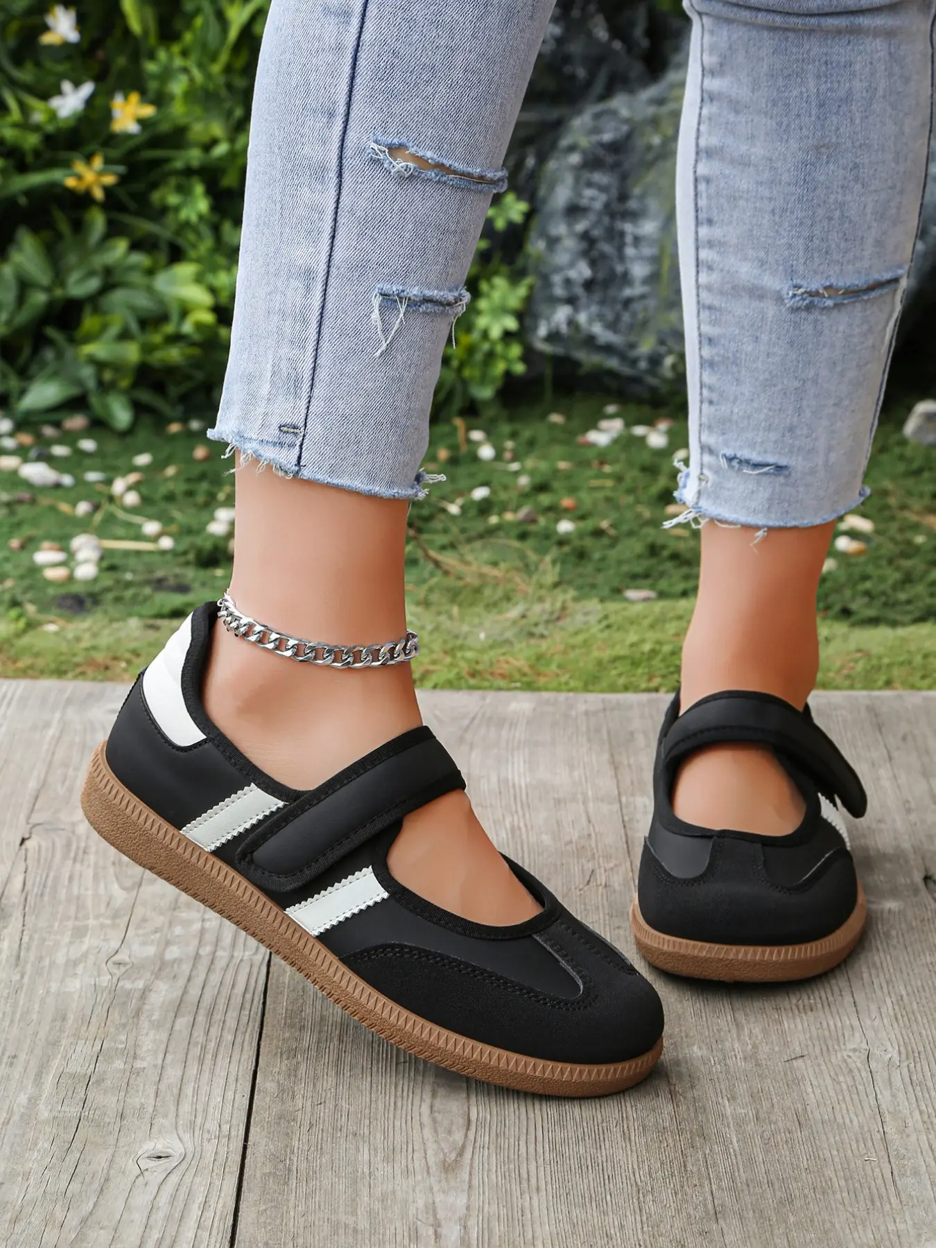 Ladies Dance Sneakers Comfortable Lightweight Non Slip Jazz Dancing Shoes for Women Perfect for Ballet Hip Hop and Aerobics Dance Footwear