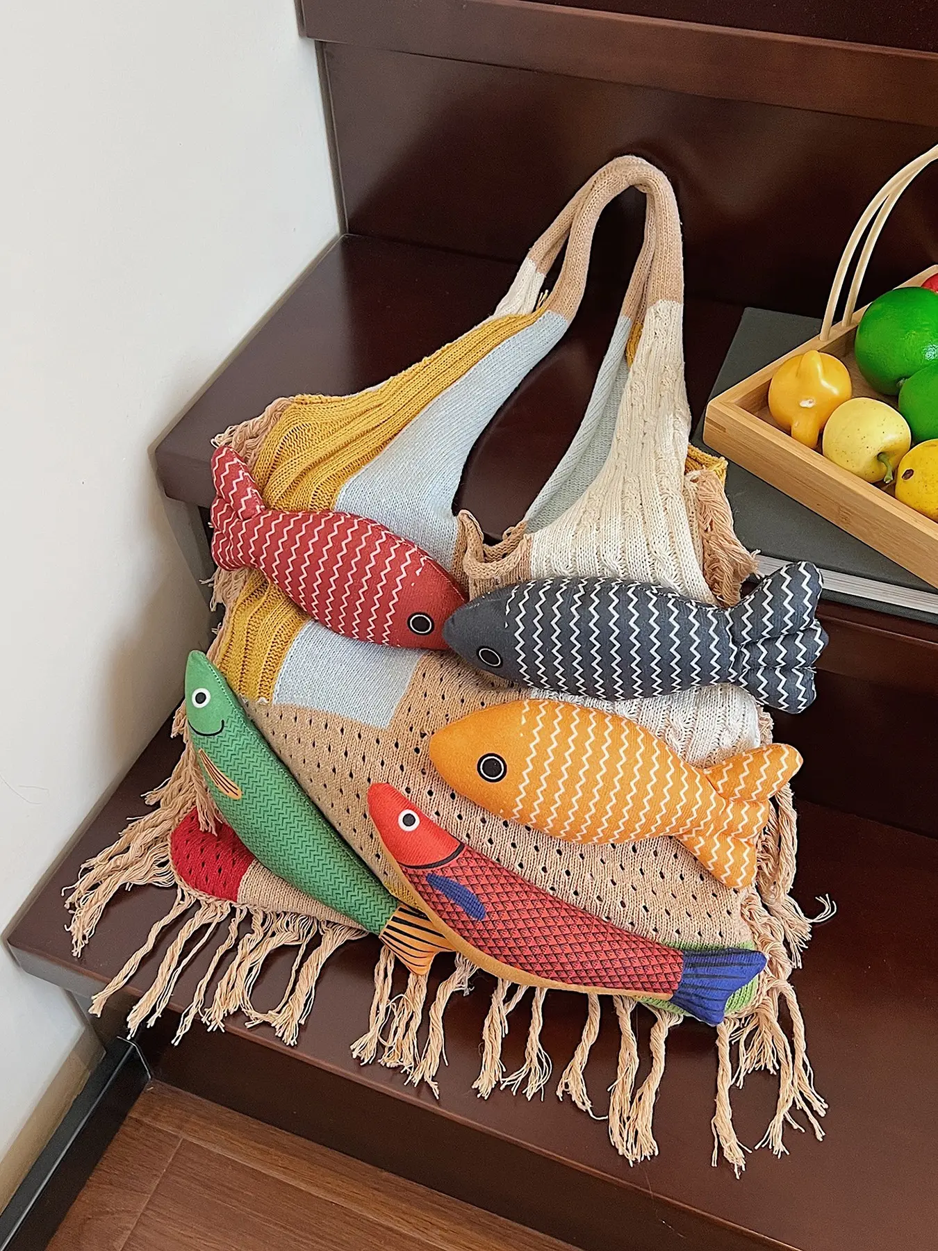 Personalized and creative style knitted color blocked small fish tote bag, tassel hem design, retro fashion large capacity breathable mesh shoulder bag, suitable for exhibitions, photography, shopping, Trendy Aesthetic Tote Bag