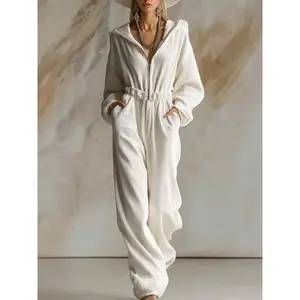 Women’s casual loose-fit corduroy hooded jumpsuit with long sleeves and a slim-fitting zipper design, suitable for all seasons.