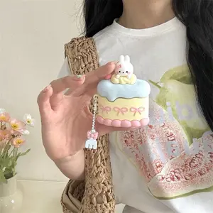 Cute Rabbit Cake Design Earphone Case with Pendant, Decorative Earphone Protector Cover, Earphone Accessories Compatible with AirPods 1 2 3 4 Pro Pro2, Headset, Earphone Sleeve Protection
