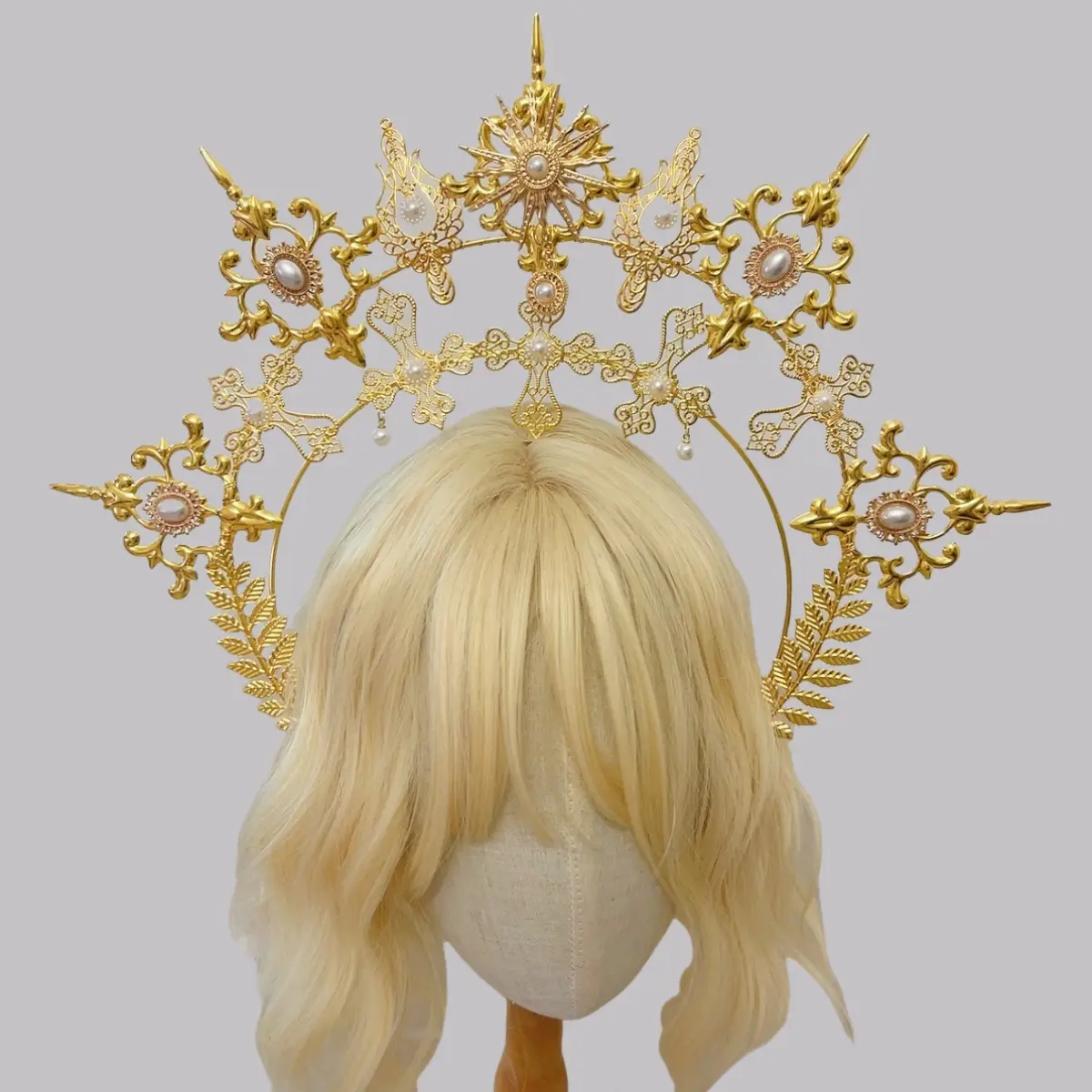 Glamorous Baroque Tiara Crown, Women's Metallic Silver Sunburst Halo with Elegant Crown Design for Photo Shoots & Runway, Female