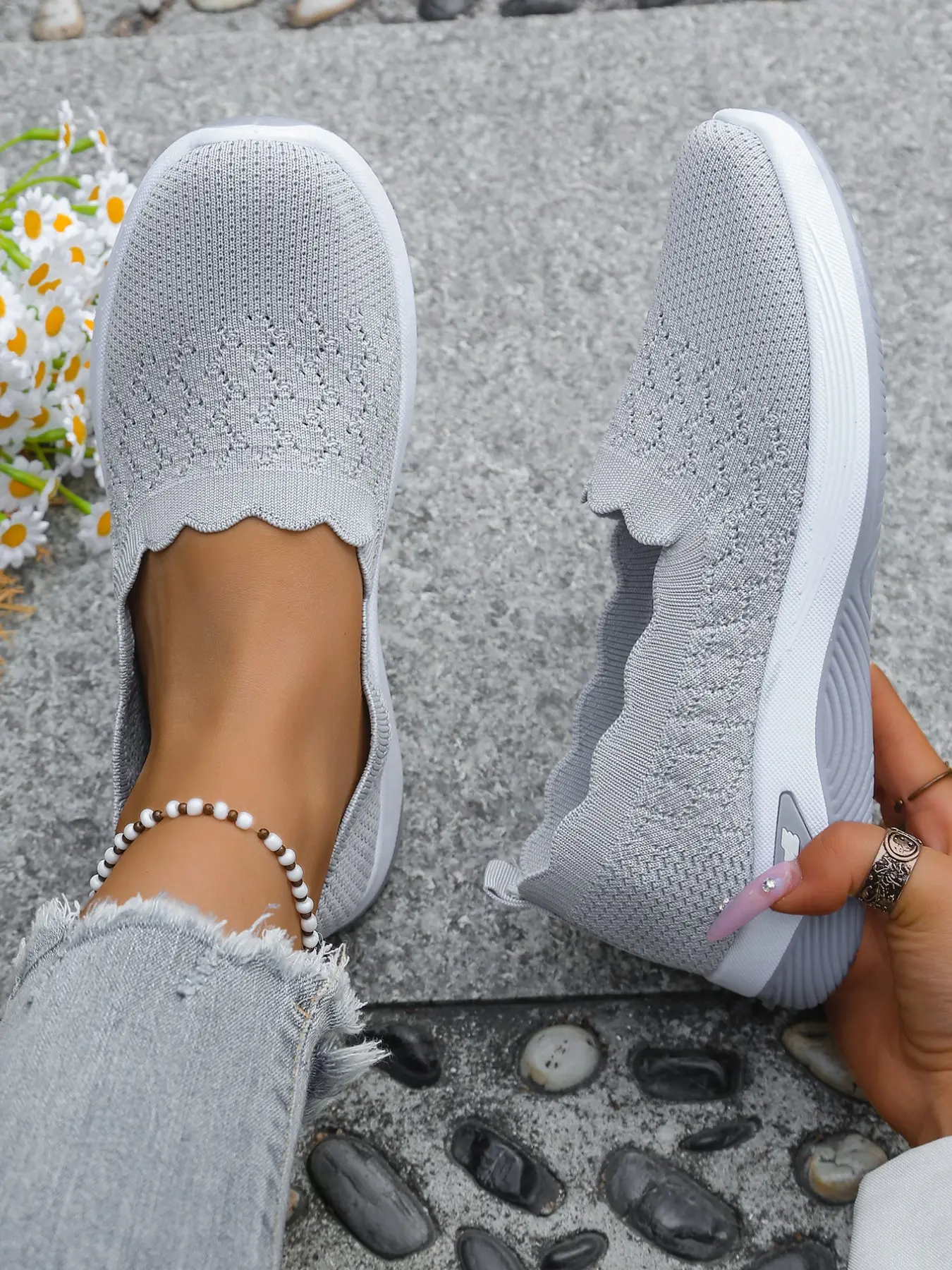 Women's Knit Breathable Slip-On Walking Shoes, Soft Sole Anti-Slip Casual Shoes for Daily Walks and Commute, Multiple Colors Available