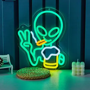 Alien Design Neon Sign, 5V USB Creative Smoking Alien Shaped Neon Light, Decorative Neon Sign for Home Party Decoration, Neon Accent Lights