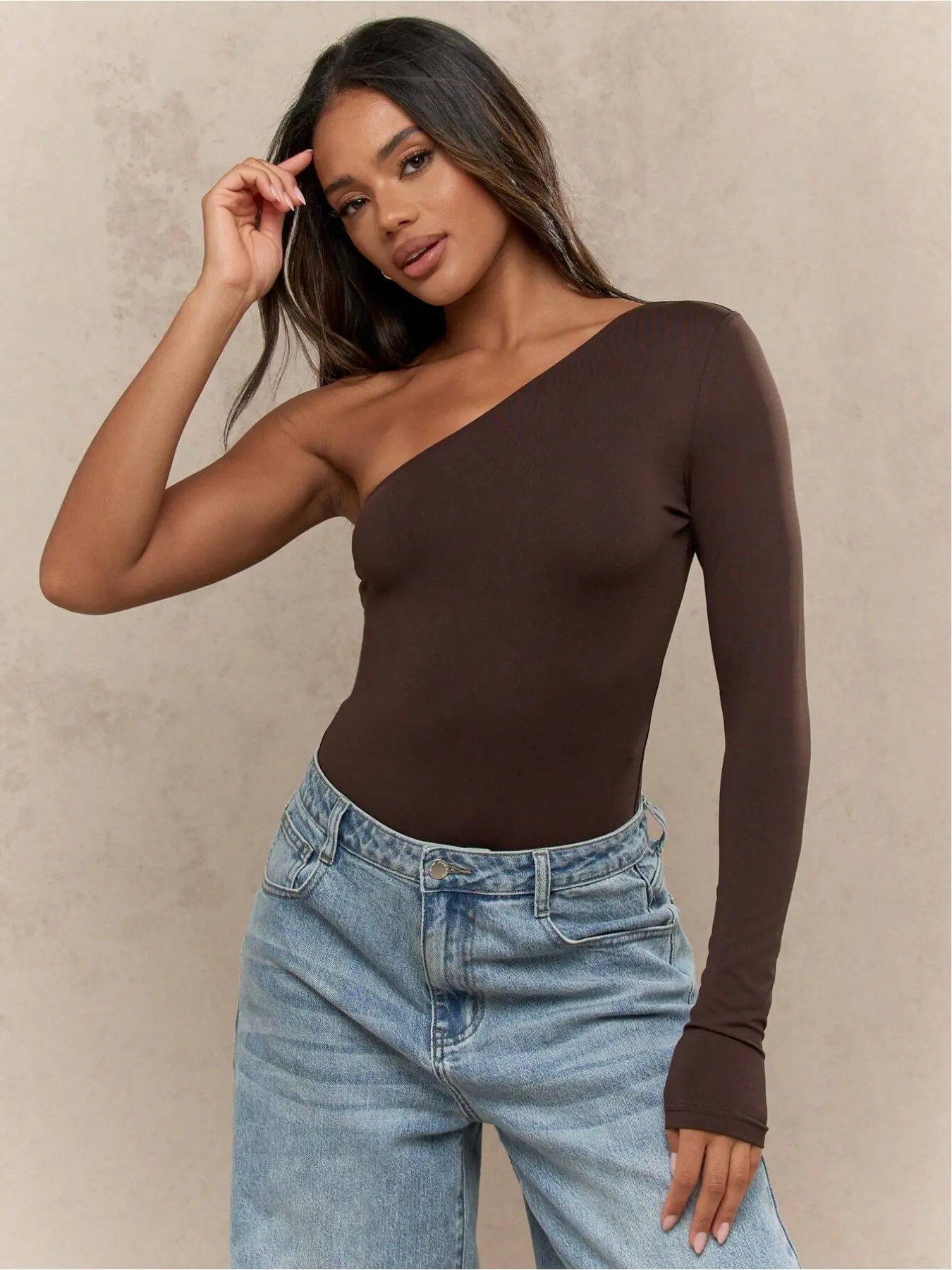 Women's Fashion-Forward, Form-Fitting One-Shoulder Bodysuit with Long Sleeves Womenswear (Ideal for movement, dance, and yoga; a stretchy knit basic that serves as a versatile layering item for fall and winter)
