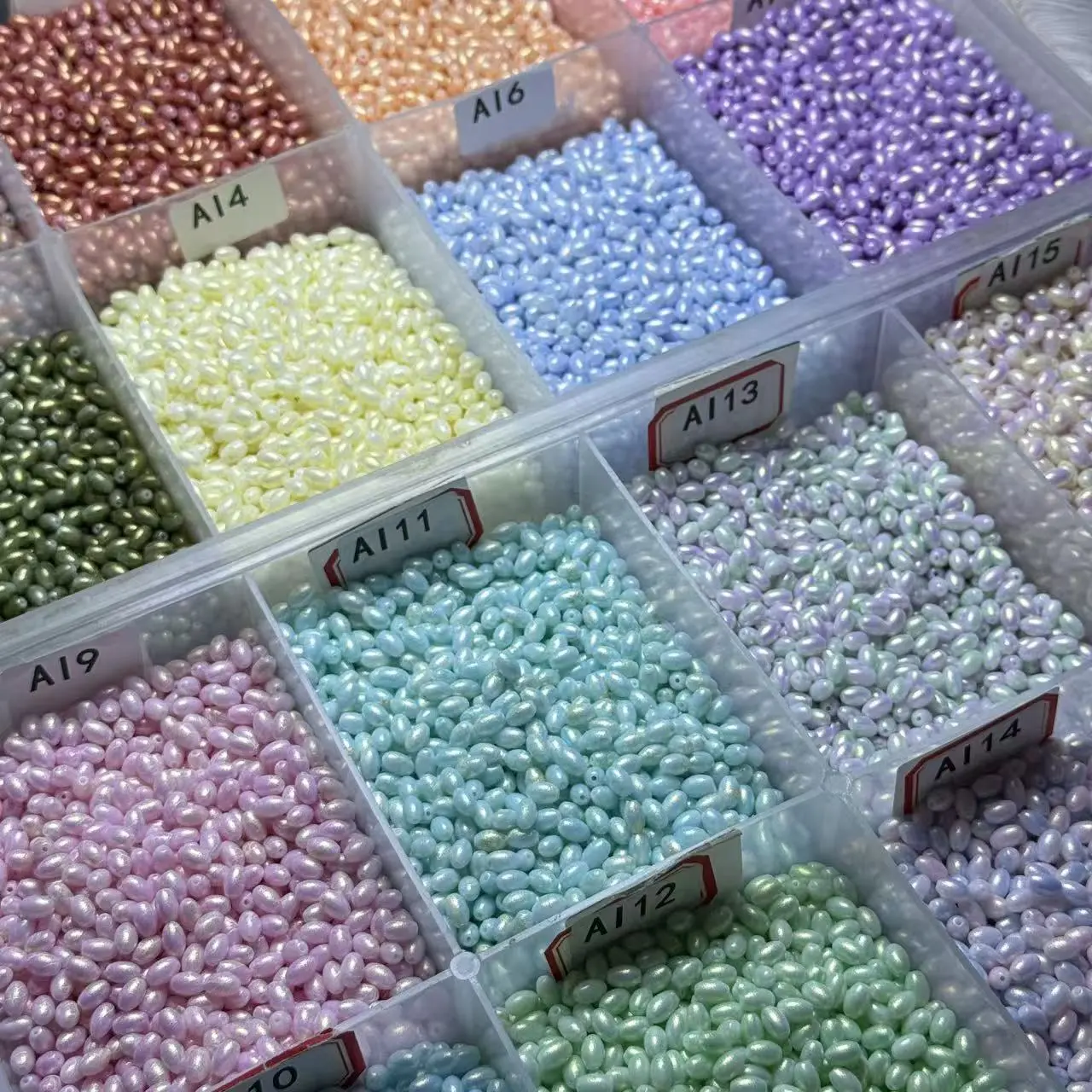 【AI1-20】Pearlescent Fine Glitter Oval Glass Beads 30ml