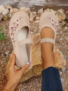 Women's Embroidered Ballet Flats, Textile Upper Round Toe Casual Shoe, Rubber Sole Support Hand Washable All Season Footwear