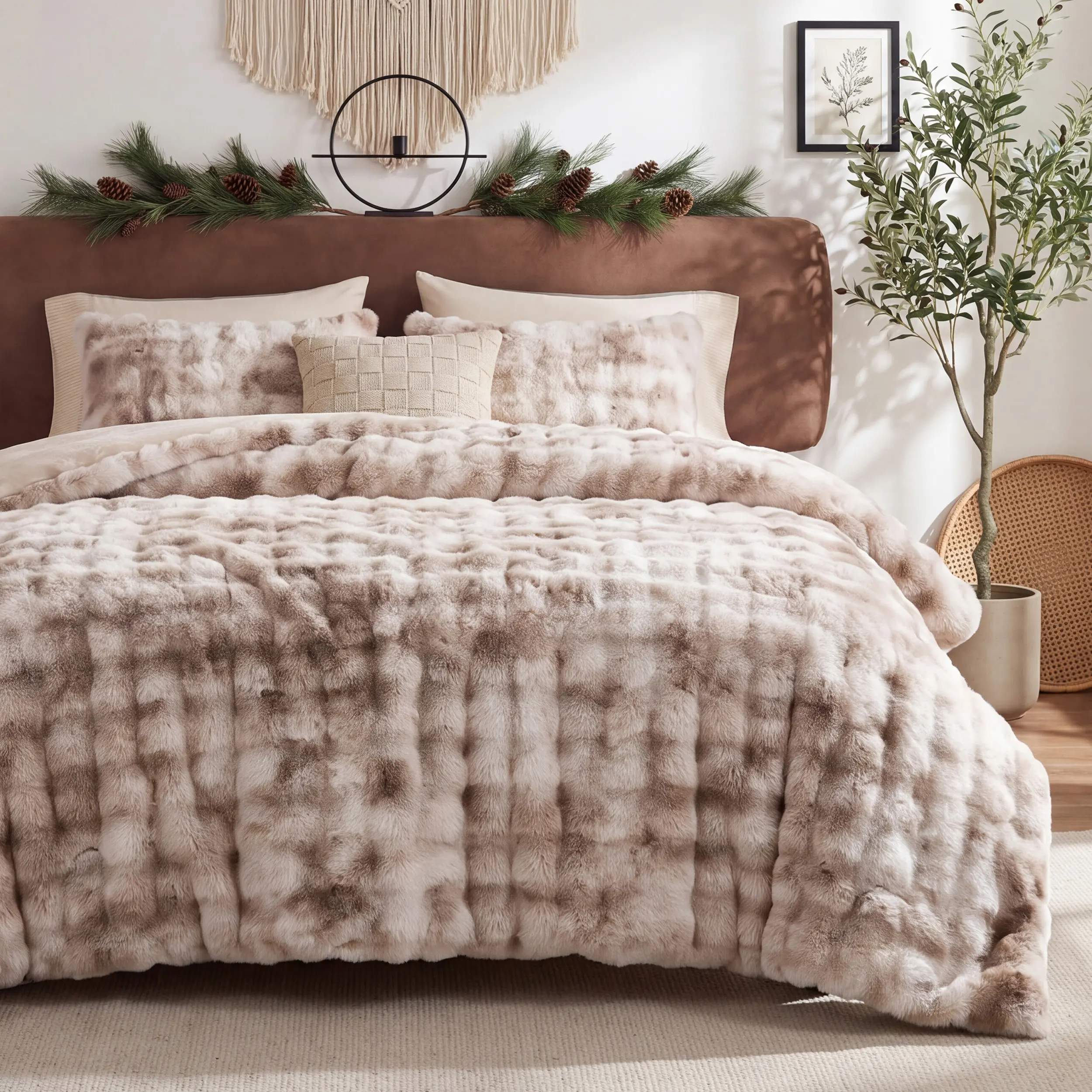 Besure 3 Pieces Fluffy Faux Rabbit Fur Bubble Comforter  Set - Soft Jacqualrd Embroidery Bedding, All- Season Use, Ideal for Bedroom Decoration