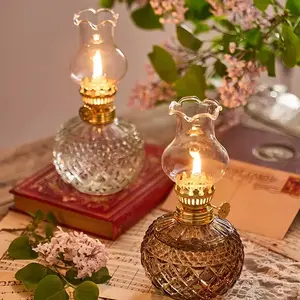 Vintage Style Oil Lamp with Glass Candle Holder, Crystal Decorative for Weddings, Housewarming, and Home Decor, Stand, Interior Decoration Accessories（Glass is fragile, and color may vary; please refer to the actual product.）