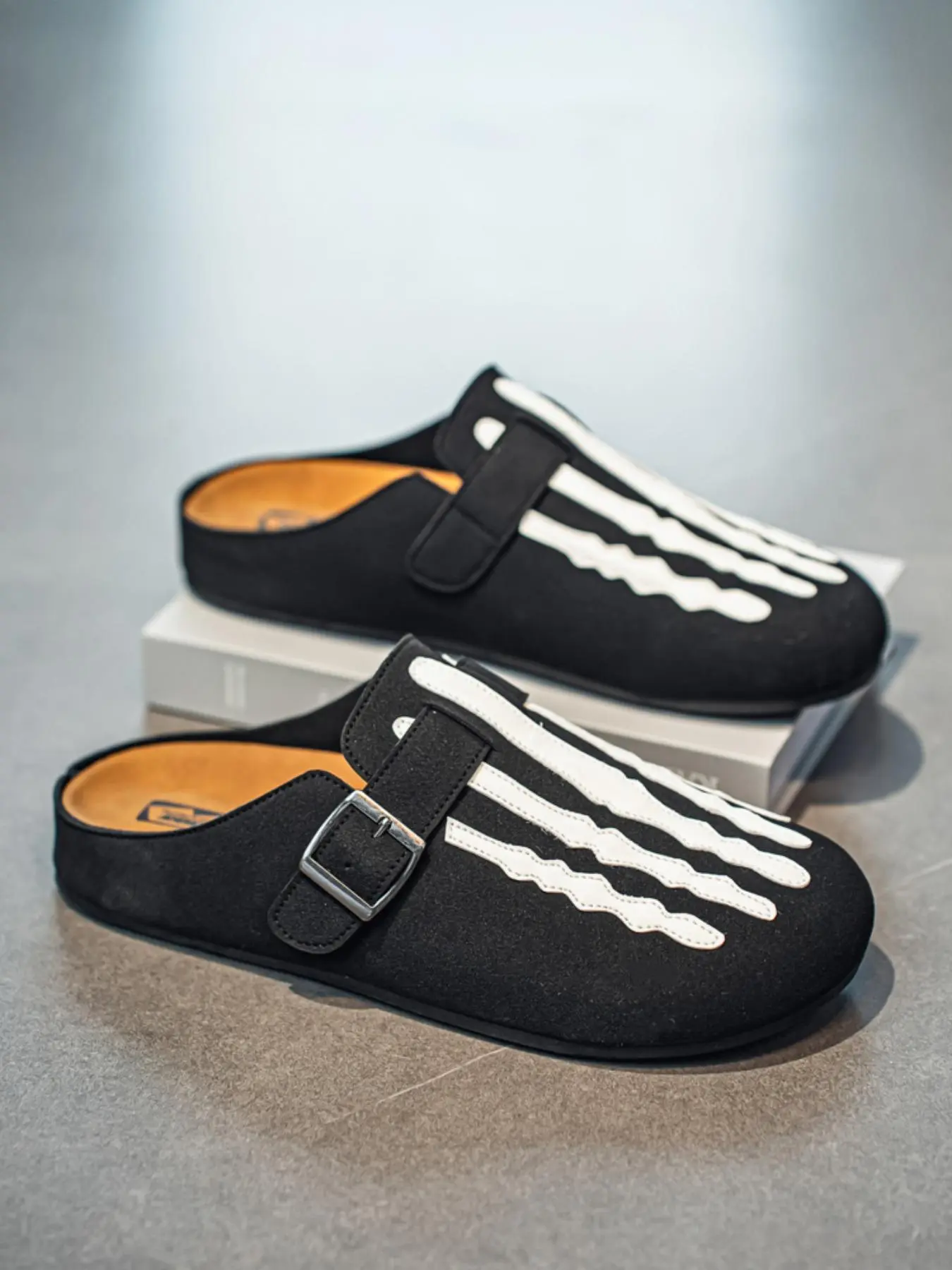 Men's All-Season Backless Mule Slippers, One-Piece Soft Rubber Sandals, PU Leather Upper, Casual Home Clogs, Medium Width