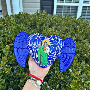 Decoración de cerámica  en forma corazones con alas San Judas Tadeo  100% hecho en México por manos artesanas