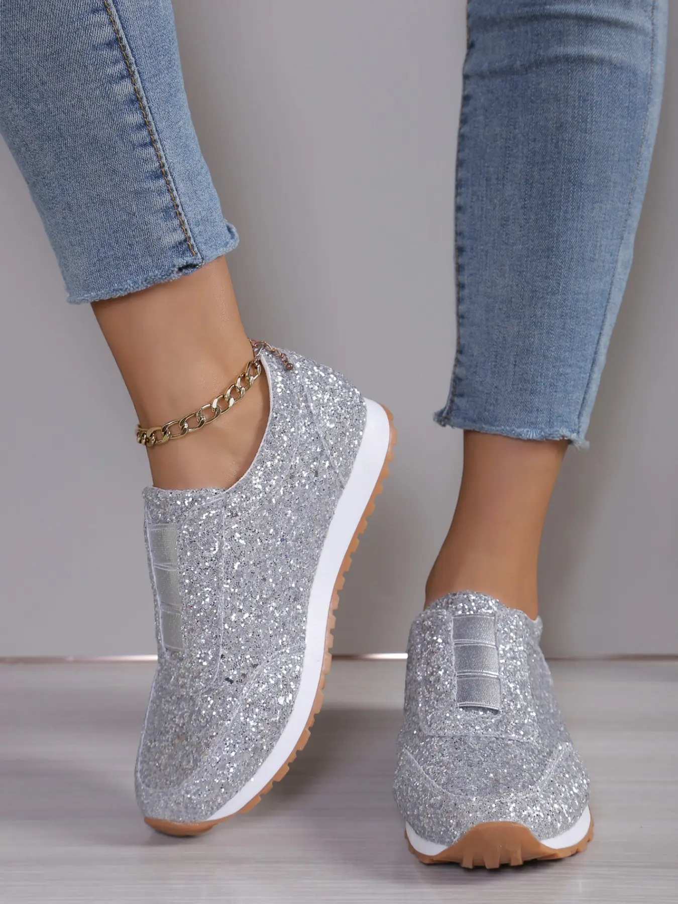 Women's Glitter Slip-On Aggressive Shoes, Bright Surface Casual Sports Shoes, Versatile Flat Heel Trendy Shoes, All-Season Fashion Footwear, Flat Sneakers
