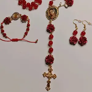 La Rosa de Guadalupe Rosario en Rojo
