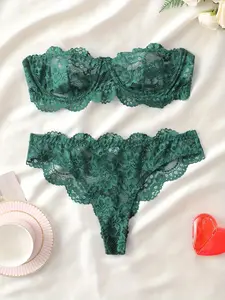 Women's Floral Lace Sexy Fitted Lingerie Two-piece Set, Romantic Underwire Bandeau Bra & Scallop Trim Thong, Comfortable Breathable Fabric Lingerie Set for Daily Wear, Women's Underwear Set for All Seasons, Emerald Green Option, Womenswear