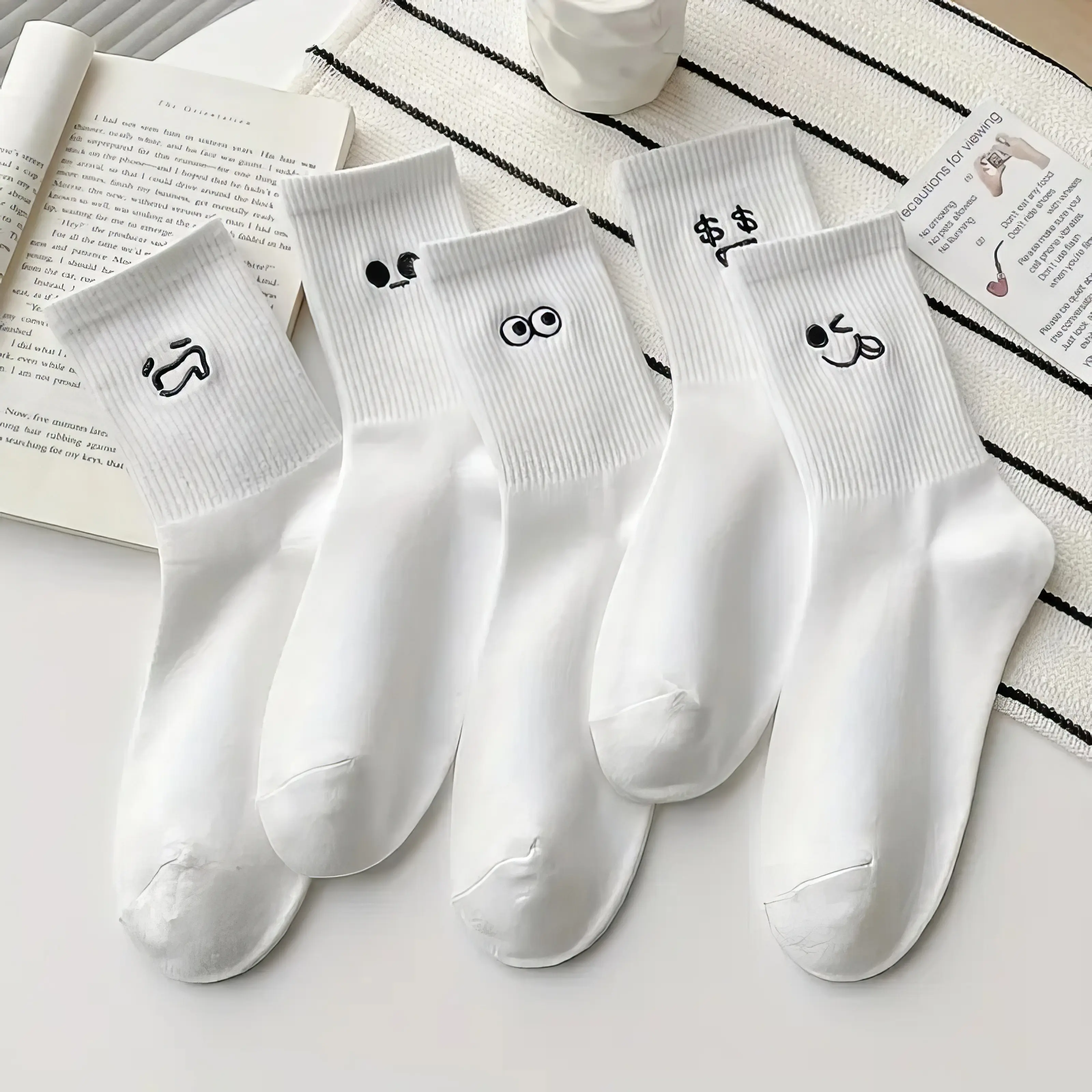 5 Pairs Emoji Socks, Novelty Funny Cartoon Face Crew Socks, Cotton Comfy Casual Socks for Men Women, Fun Expressive Gift Set, Sock Multi-Pack
