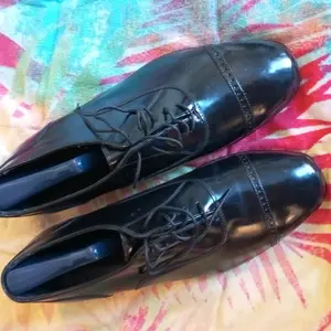 Florsheim Men's Oxfords Cap Toe Black Leather Shoes with Cushioned Insoles - Size 10 - Comfort, Slipon