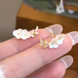 Women's 2-Piece Camellia Earring Stack, High-Quality Costume Jewelry, Upgraded Decorative Earrings, Suitable for Daily Wear & Weddings, Ideal Gifts for Girlfriends