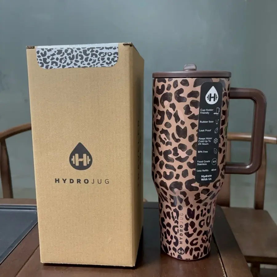 HydroJug Traveler 40oz Vacuum-Insulated Thermal Flask - Stylish  Leopard Print Pattern Insulated Vacuum Flask, Portable Traveler Tumbler for Camping, Gym, Ideal Birthday Gift (Kitchenware, Drinkware), Insulated Vacuum Flasks