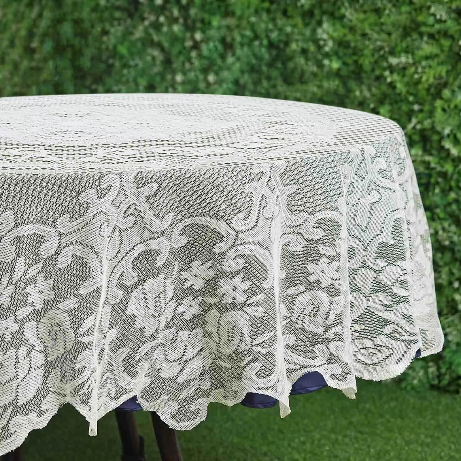 70-inch Ivory Premium Lace Round Tablecloth - Household Kitchen Textile Table Cover for Wedding Party, Banquet, Decorates & Protects Tables