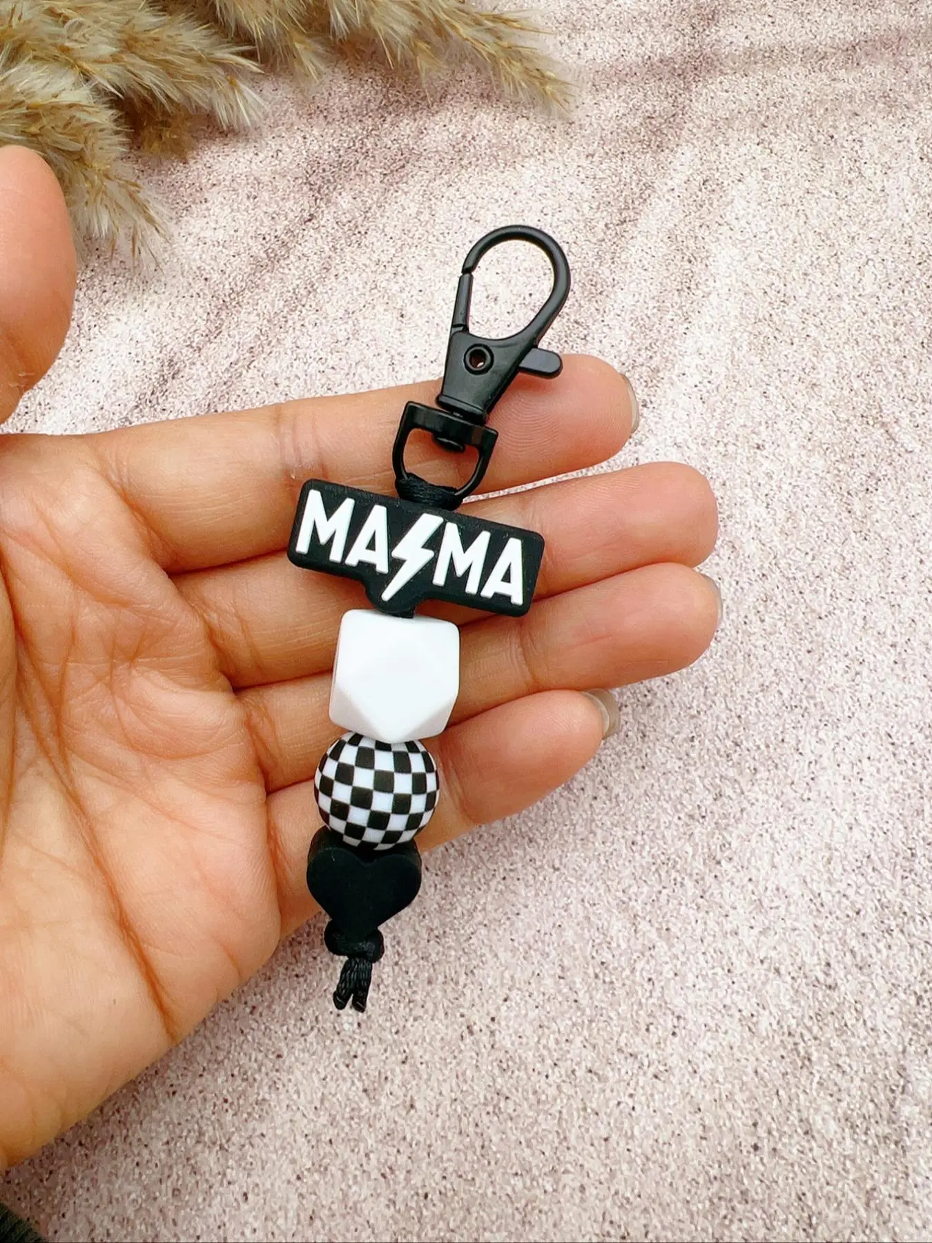 Creative Letter & Lightning Design Keychain, Aesthetic Keychain, Cute Beaded Decor Keychain for Women & Men, Keychain for Daily Clothing Decor, Trendy All-match & Exquisite Key Ring, Keychain Accessory for Gift