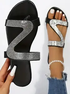 Women's new plus-size flip-flop sandals with rhinestone decoration, simple and comfortable for daily wear, lightweight and casual flat sandals