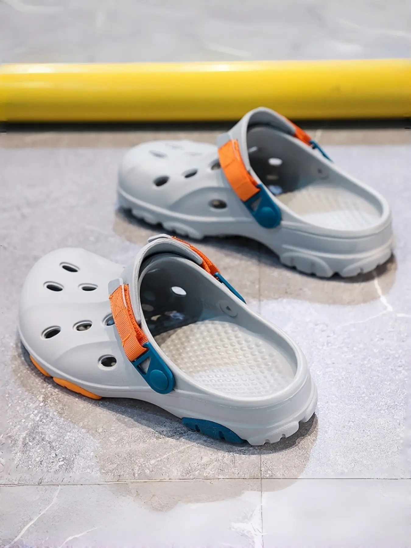 5 Color Unisex Couple Garden Clogs 35-46 Sizes Cut-Out Casual Breathable Soft Sole Durable Multifunctional