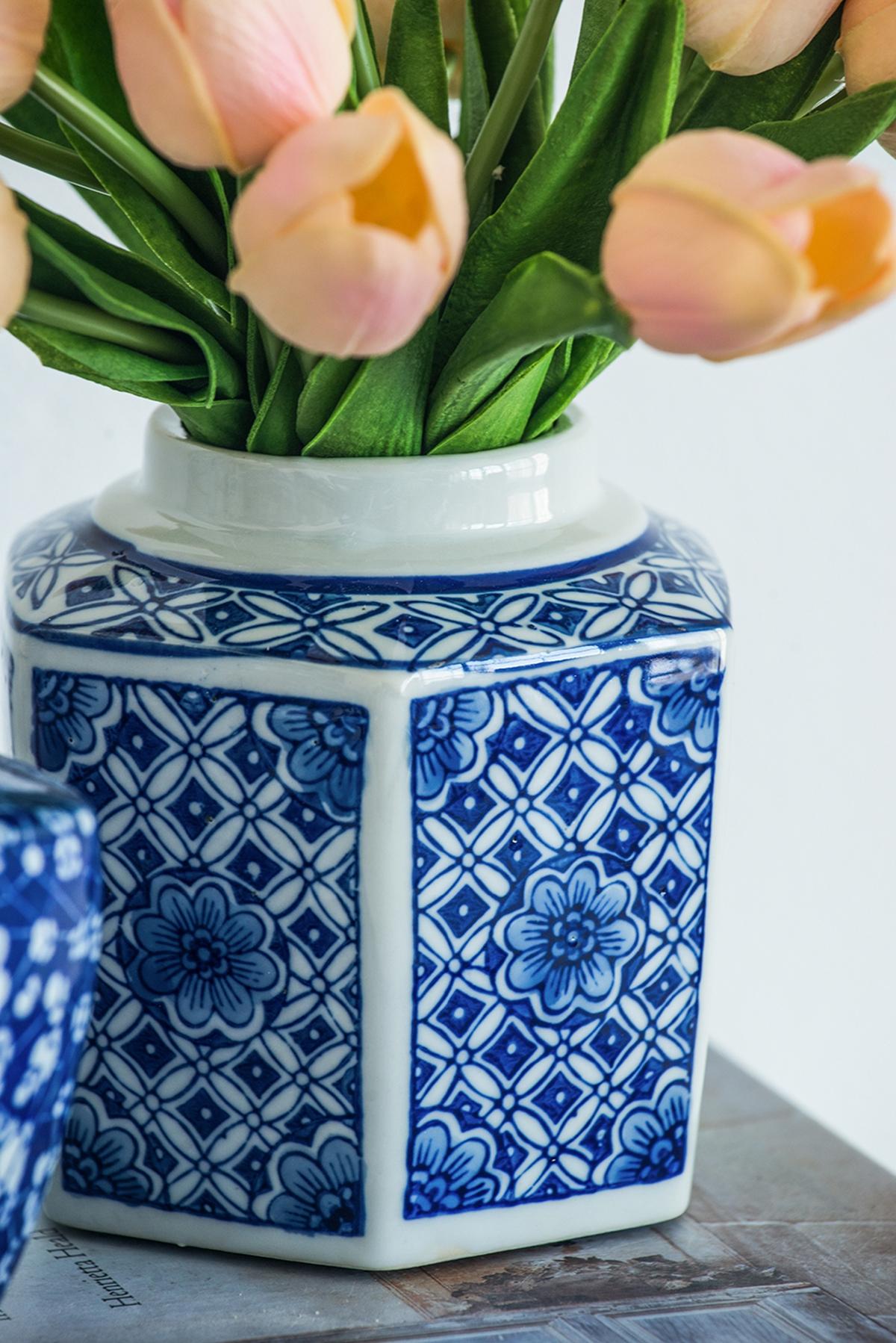 Blue and White Vase Set – 3 Piece Porcelain Accent Jar for Farmhouse Decor, Ming Dynasty Style Floral Cachepot for Living Room, Classic Ceramic Canister for Mantel Shelf, Vintage Home Accessories