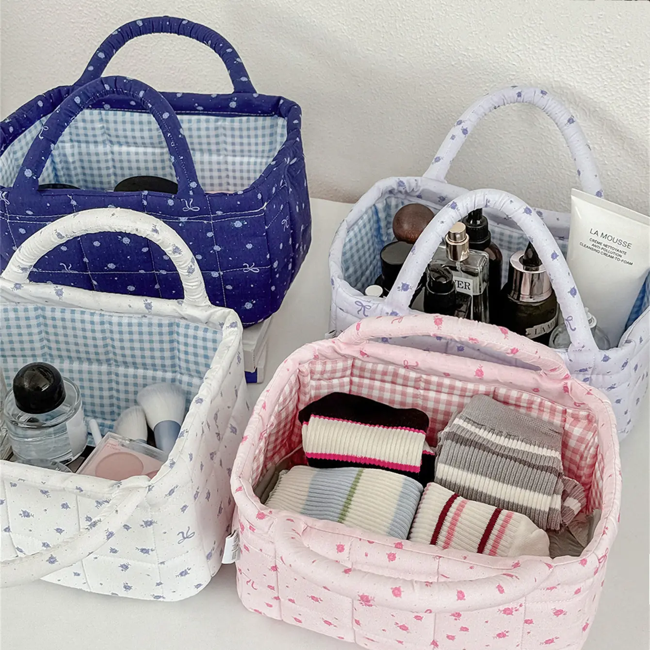Quilted Ditsy Flower Fabric Storage Basket with Handles & Coquette Bow, Large-Capacity Portable Vanity & Clothes Organizer Bin, Home Supply Gift for Bedroom Dorm