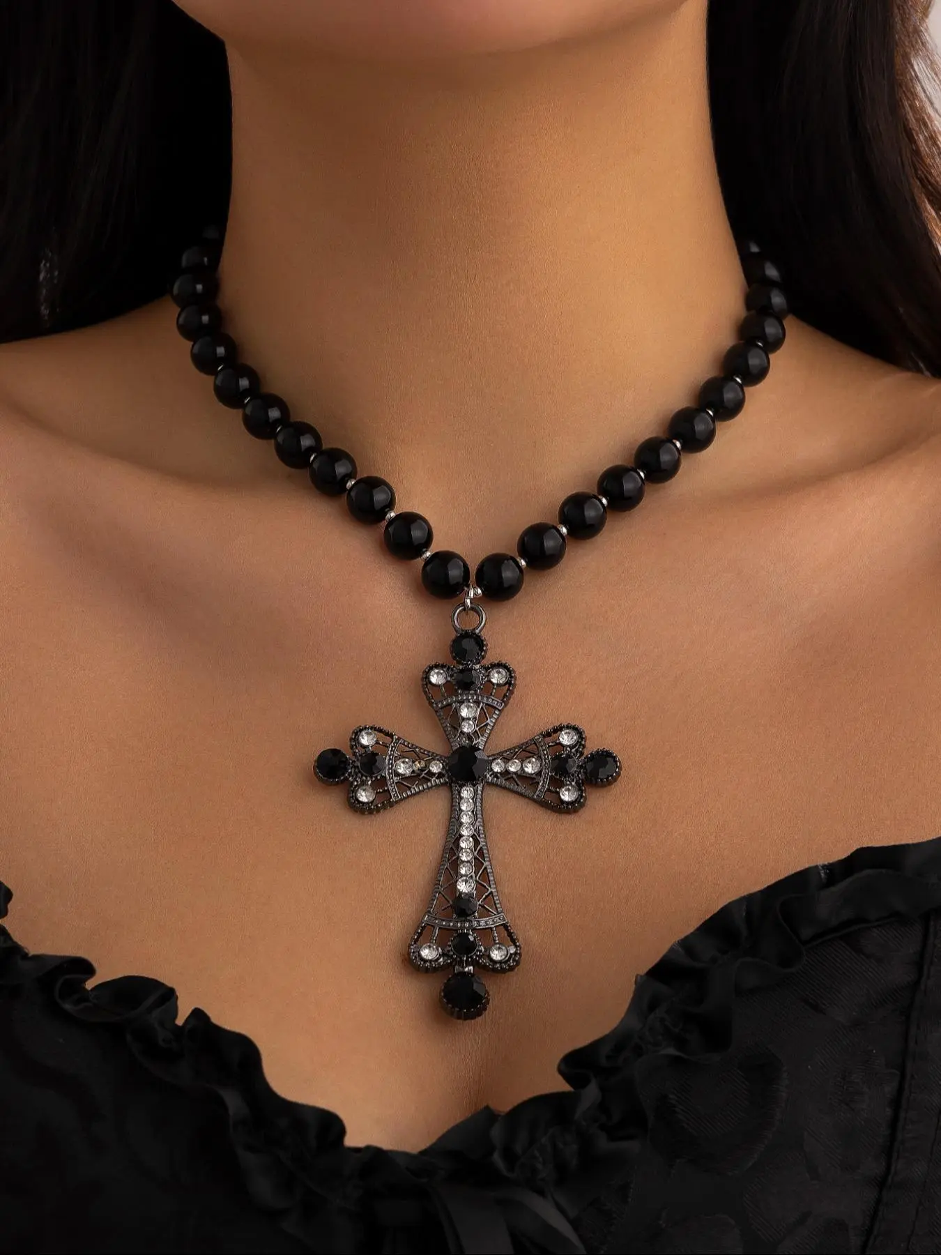 Rhinestone Decor Gothic Cross Pendant Necklace for Women, Rhinestone Decorated Necklace, with Beads Design, Punk Style Jewelry for Party, Daily Decor, Trendy All-match & Exquisite Jewelry for Birthday Gift, Cross Charm Necklace