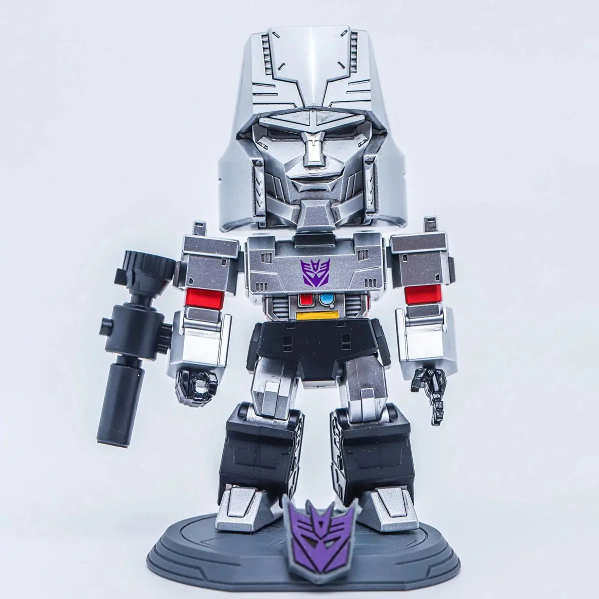 Hasbro G1 Megatron Deluxe Collectible Action Figurine - 18 Points of Articulated Joints, Alloyed Large-Scale Pressure-Relief Head Sculpt