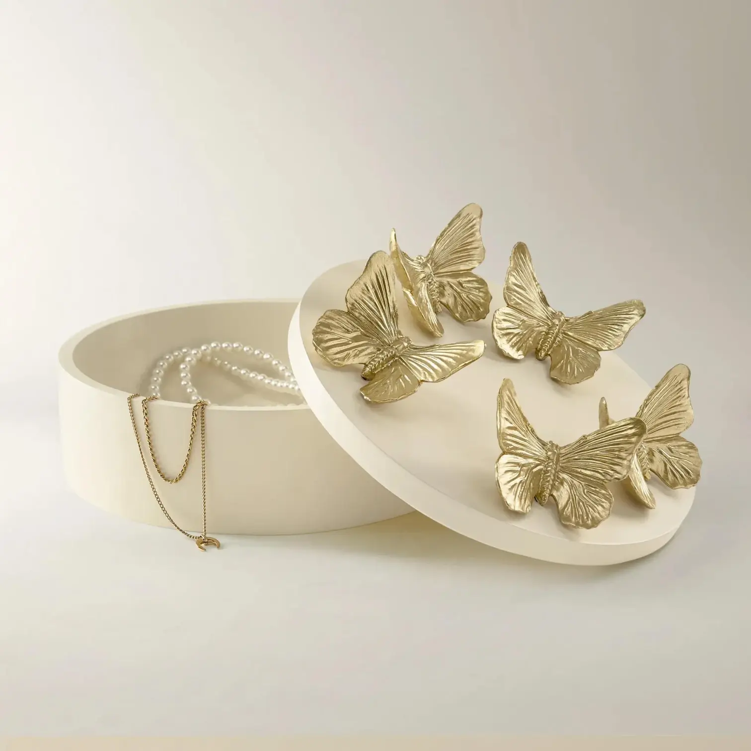 Z Gallerie Round Resin Butterfly Accents Hinged Lid Decorative Storage Box - Contemporary Multifunctional Jewelry Box, Whimsical Home Decor, Luxury Gift for Tabletop Dressers