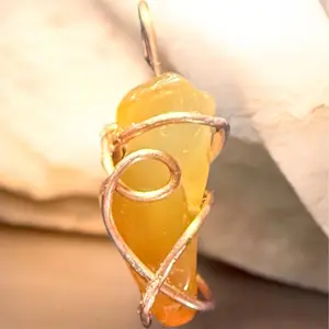 Yellow agate pendant