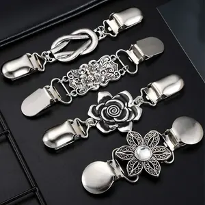 4Pcs Autumn Vintage Floral Sweater Shawl Clips Decorations, Cardigan Collar Dress Sweater Shirt Brooch Clips for Women and Girls for Outdoor, Flower Brooch, Fashion Accessory, Jewelry