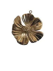 FLOWER CHARM