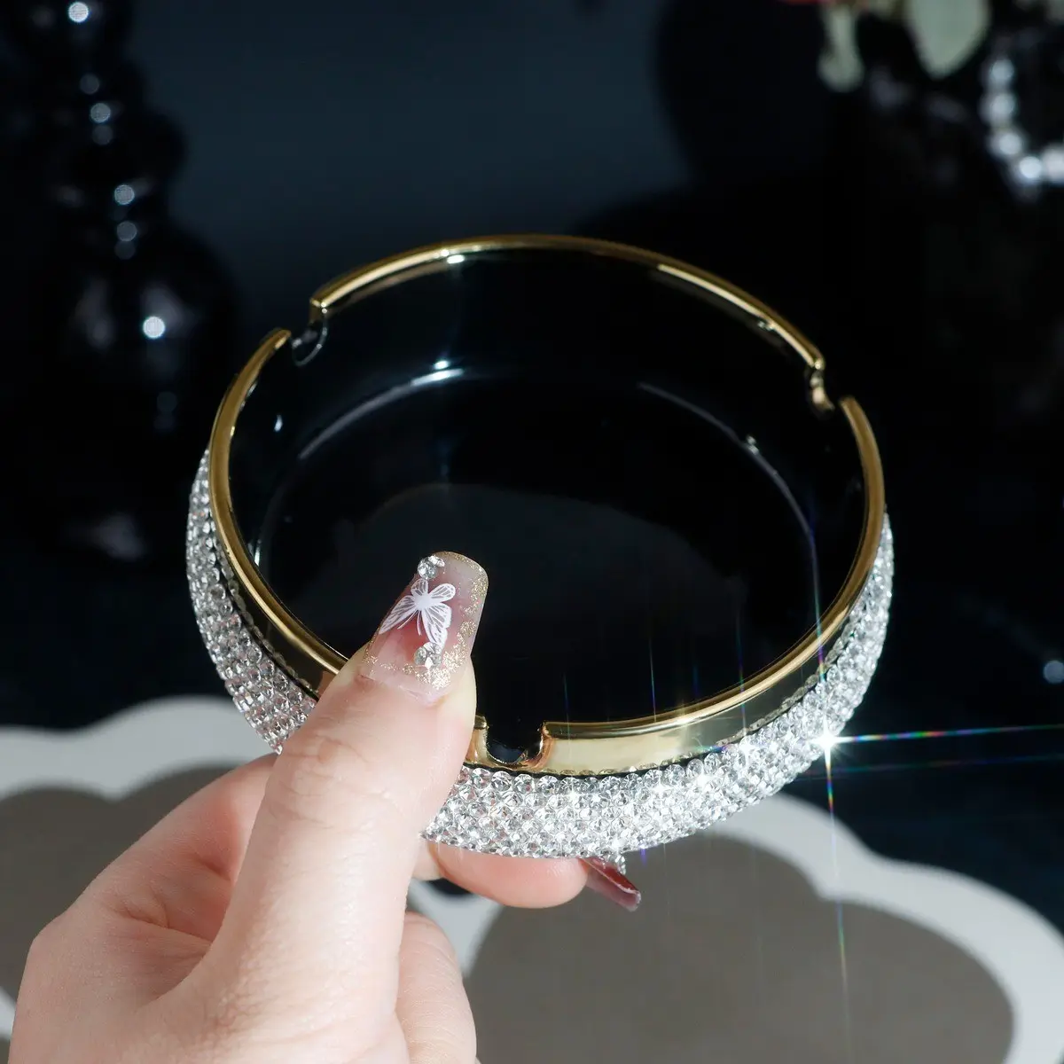 Luxury Sparkling Rhinestone Ashtray with Trim, Large Capacity Ceramic, Home Office Camping Creative Home Decor, Gift for Weddings Birthdays
