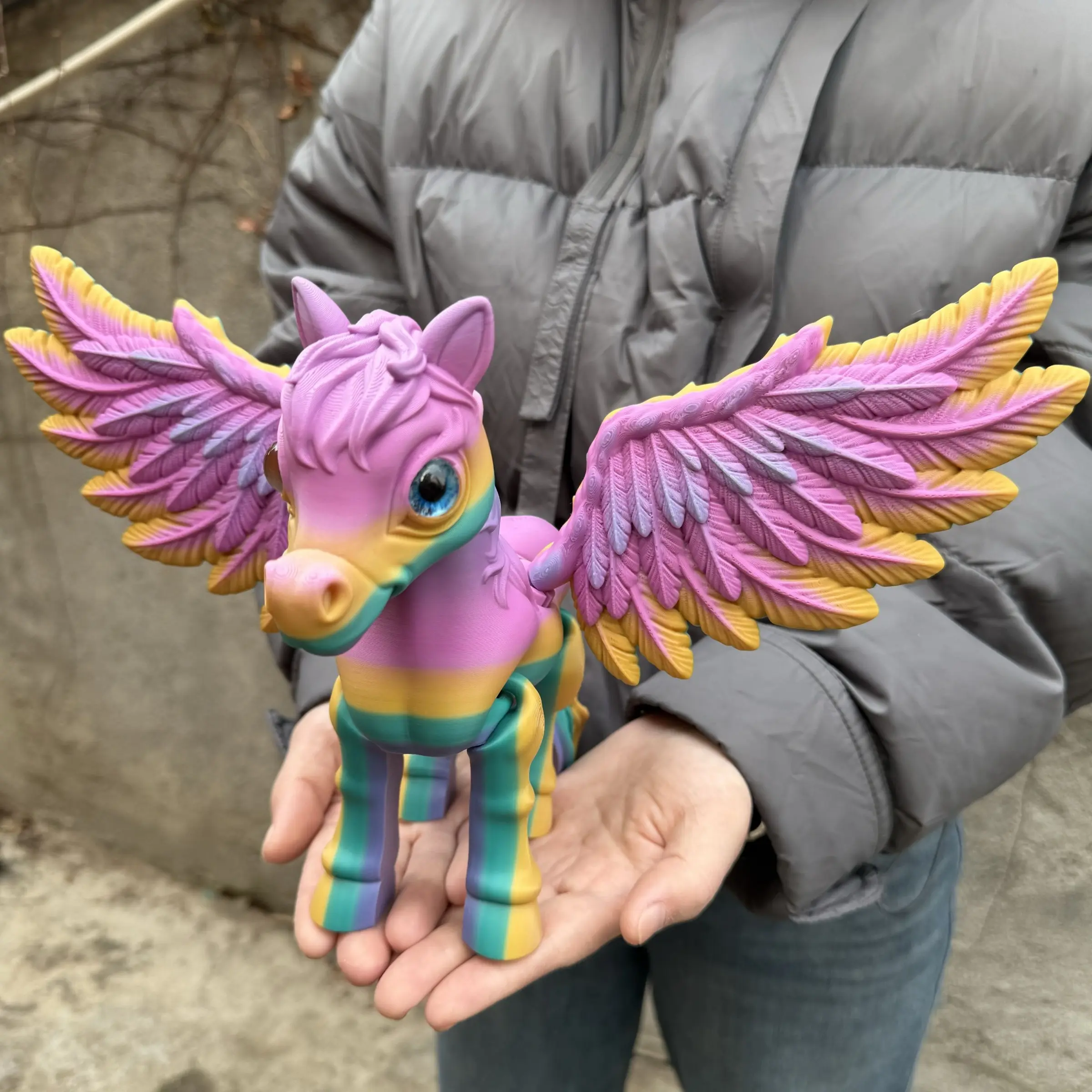 3D Printed Winged Pegasus Statue, Articulating Animal Figurines, Decorative Statues, in Two Sizes, Creative Art Piece Collectible Room Decor for Home and Office Decor, Indoor Home Decoration, Home Decor Accessory, Colorful Gradient with Moveable Joints