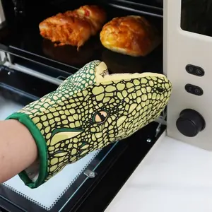 Crocodile Pattern Thick Insulated Gloves, Oven Microwave Baking Gloves, Heat Resistant, Hangable BBQ Outdoor General Use Warmth