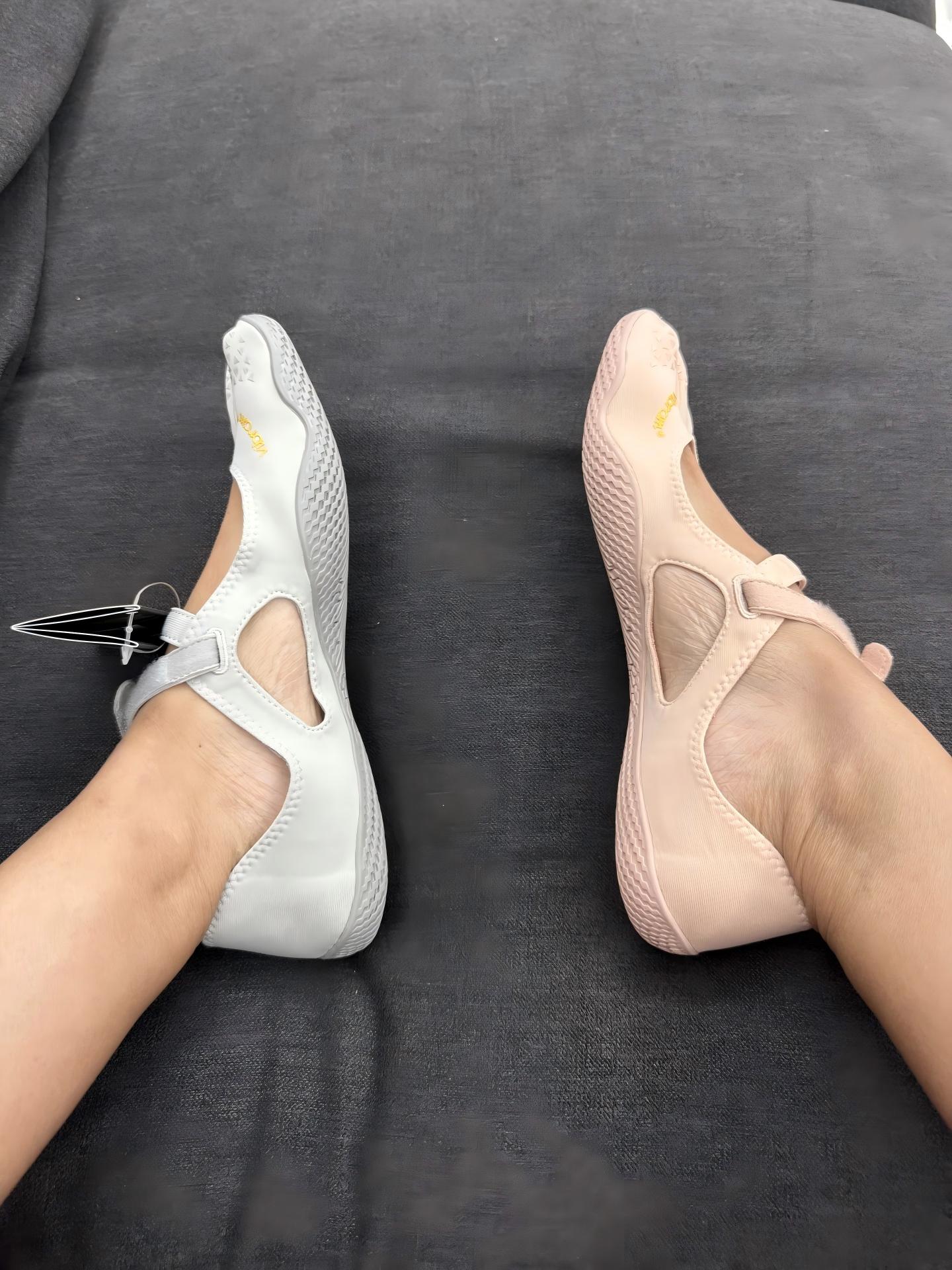 Women’s Five Fingere Shoes Yoga & Pilates Shoes – Breathable Mesh Barefoot Sneakers for Running, Dance & Fitness | Non-Slip, Lightweight, Comfortable